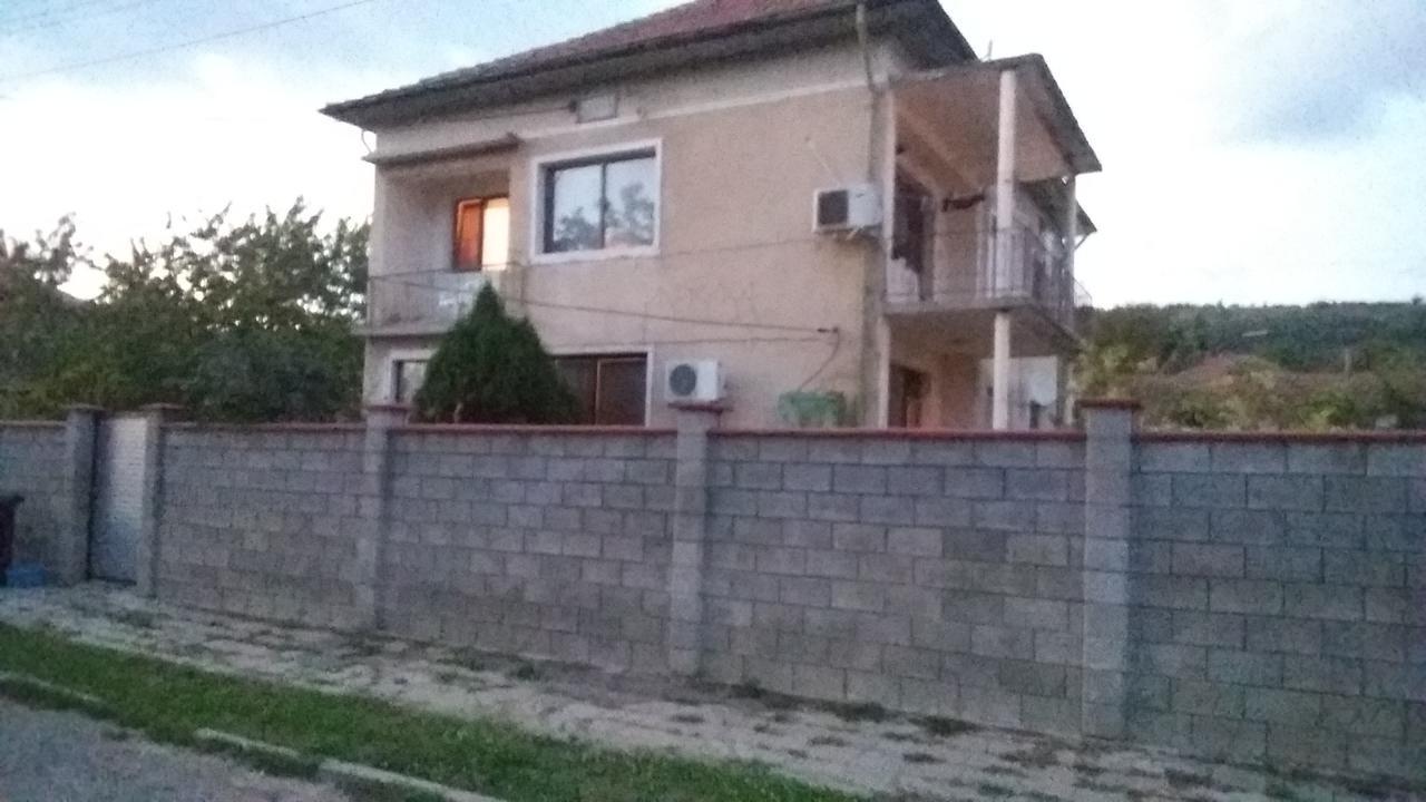 Guest Rooms Simona 2 Opanets المظهر الخارجي الصورة
